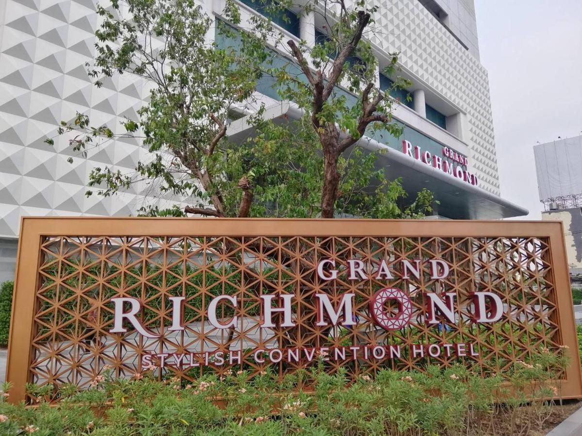 Grand Richmond Stylish Convention Hotel Nonthaburi Dış mekan fotoğraf